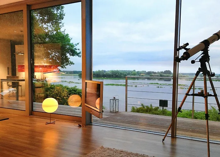 Glass Loft With Endless Water View Hébergement de vacances *